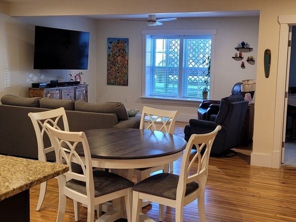 76 Court St 4, Plymouth MA 02360