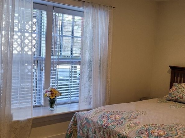 76 Court St 4, Plymouth MA 02360