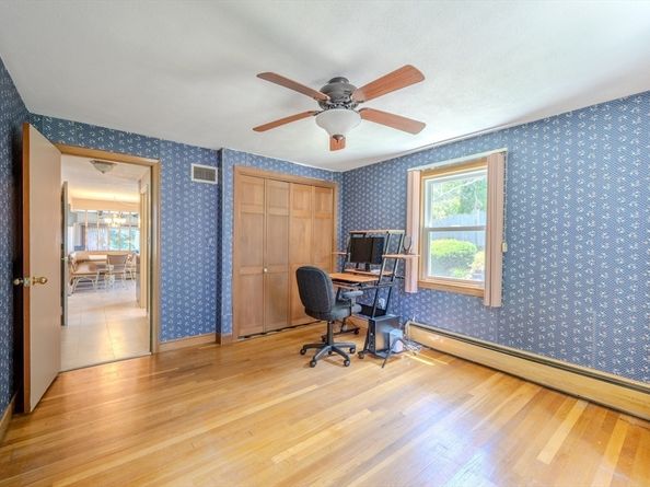 2 Otis St, Woburn MA 01801