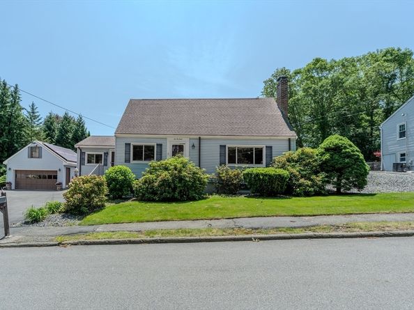 2 Otis St, Woburn MA 01801