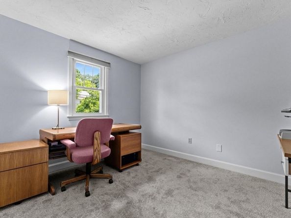 9 Pleasantview Ter, Framingham MA 01701
