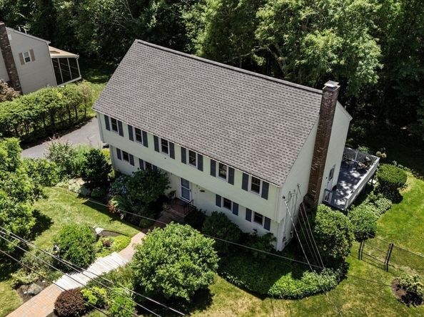 9 Pleasantview Ter, Framingham MA 01701