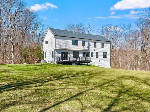 1 Whisper Way, Hopkinton MA 01748
