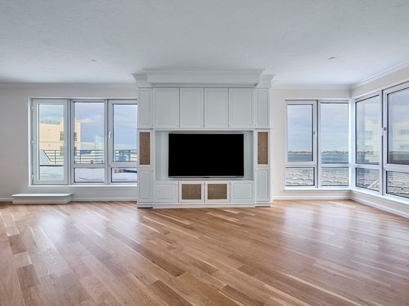 1001 Marina Dr 801, Quincy MA 02171