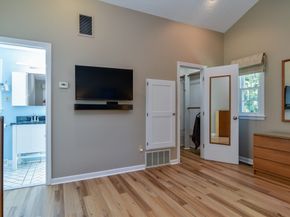 18 Lomas Drive, Framingham MA 01701