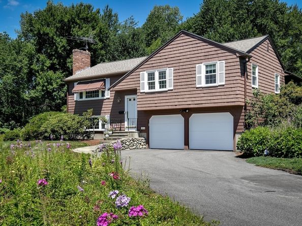 18 Lomas Drive, Framingham MA 01701