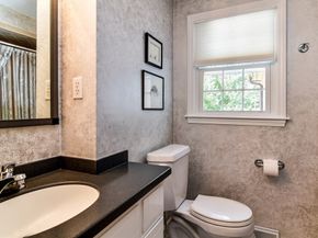 18 Lomas Drive, Framingham MA 01701