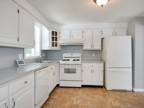 86 Drake Rd, Burlington MA 01803