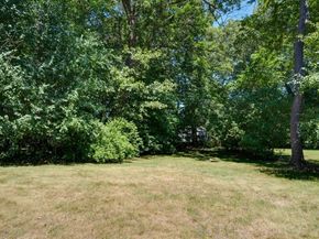 86 Drake Rd, Burlington MA 01803