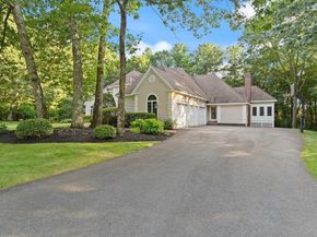 2 New Meadow Lane, Topsfield MA 01983