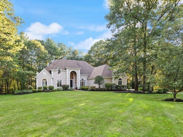 2 New Meadow Lane, Topsfield MA 01983