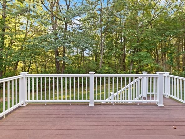 2 New Meadow Lane, Topsfield MA 01983