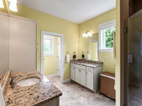 18 Inverness 18, Plymouth MA 02360