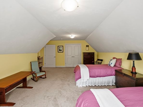 18 Inverness 18, Plymouth MA 02360