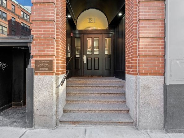 121-123 Beach St 303, Boston MA 02111