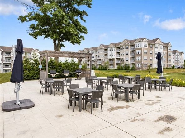 1102 Peters Farm Way 102, Westborough MA 01581