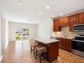 1102 Peters Farm Way 102, Westborough MA 01581