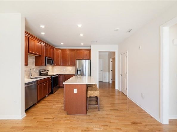 1102 Peters Farm Way 102, Westborough MA 01581
