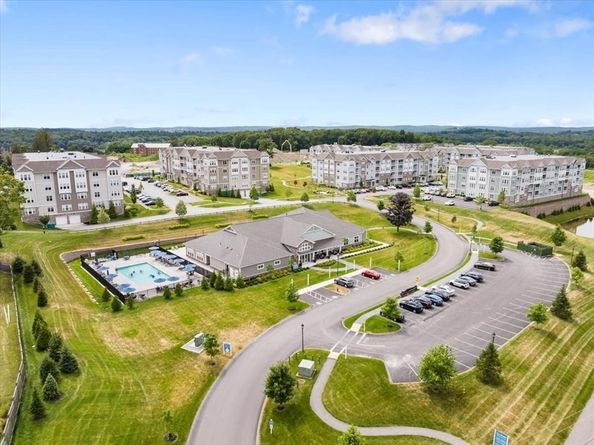 1102 Peters Farm Way 102, Westborough MA 01581