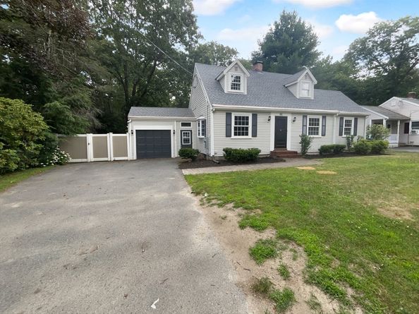 611 N Bedford St, East Bridgewater MA 02333