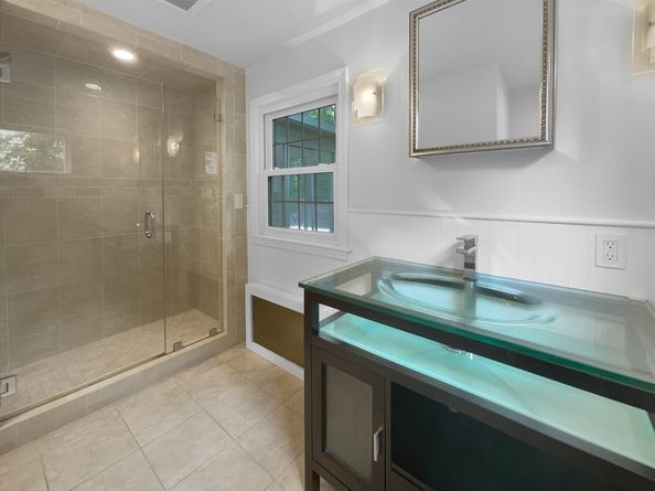 611 N Bedford St, East Bridgewater MA 02333