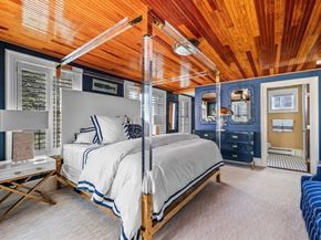 24 Lee St A3, Marblehead MA 01945