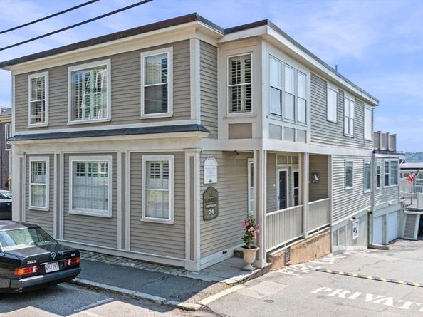24 Lee St A3, Marblehead MA 01945