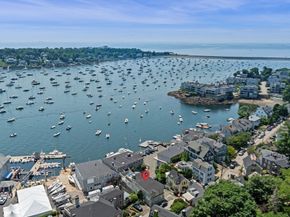 24 Lee St A3, Marblehead MA 01945