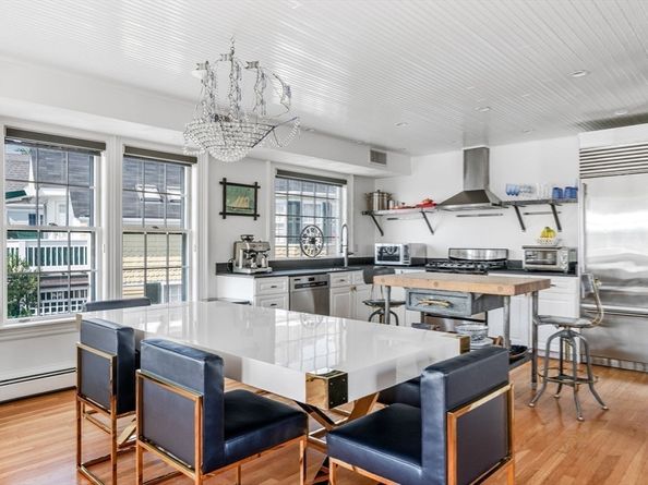 24 Lee St A3, Marblehead MA 01945