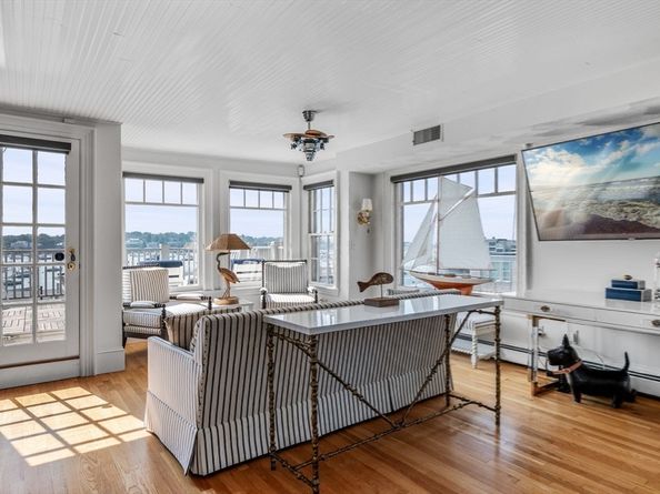 24 Lee St A3, Marblehead MA 01945