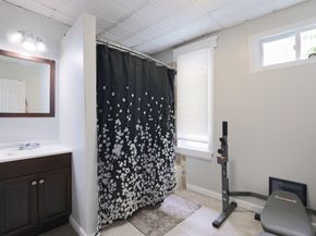 165 Ingleside Ave, Worcester MA 01604