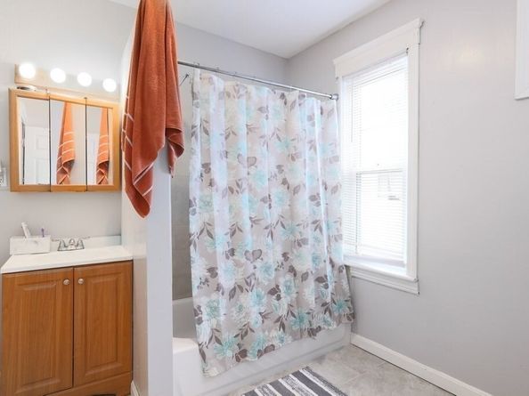 165 Ingleside Ave, Worcester MA 01604