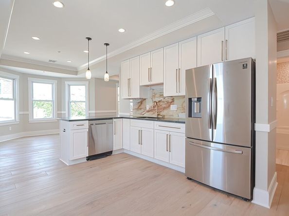 69 Falcon St 2, Boston MA 02128