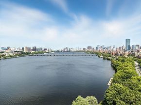 37 Bay State Rd 4, Boston MA 02215
