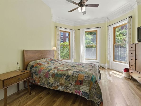 37 Bay State Rd 4, Boston MA 02215