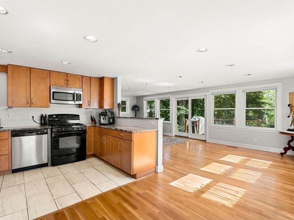 139 Jersey St, Marblehead MA 01945