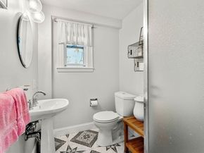 139 Jersey St, Marblehead MA 01945