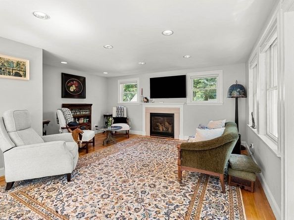 139 Jersey St, Marblehead MA 01945