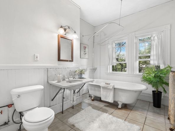 109 Lake View Ave, Cambridge MA 02138