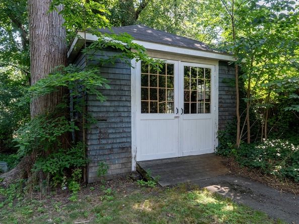 109 Lake View Ave, Cambridge MA 02138