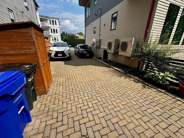 38 Colonial 1, Boston MA 02124