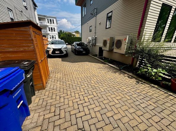 38 Colonial 1, Boston MA 02124
