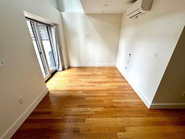 38 Colonial 1, Boston MA 02124
