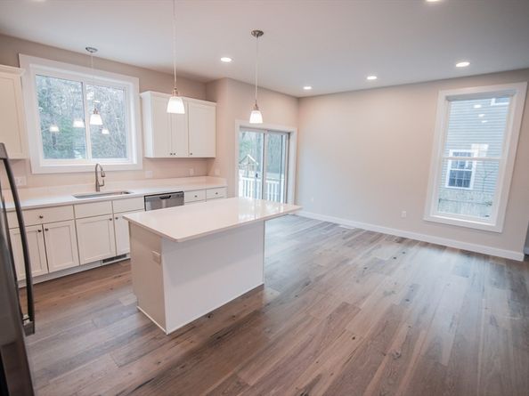 174 Wareham St, Marion MA 02738