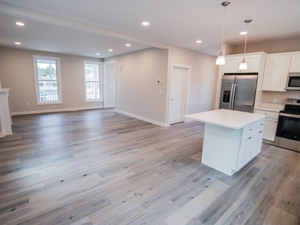 174 Wareham St, Marion MA 02738