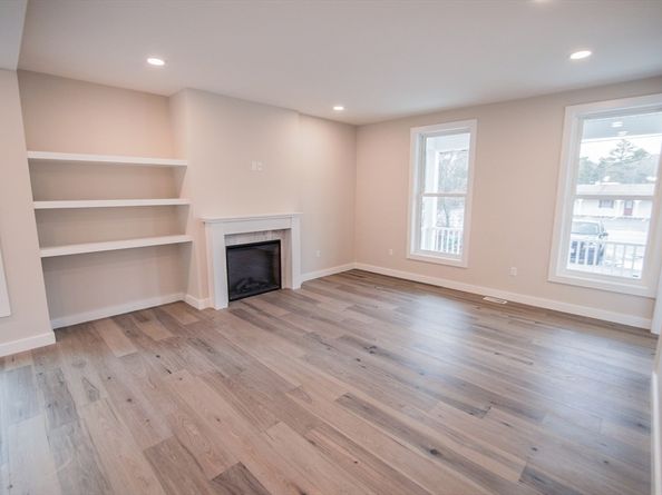 174 Wareham St, Marion MA 02738