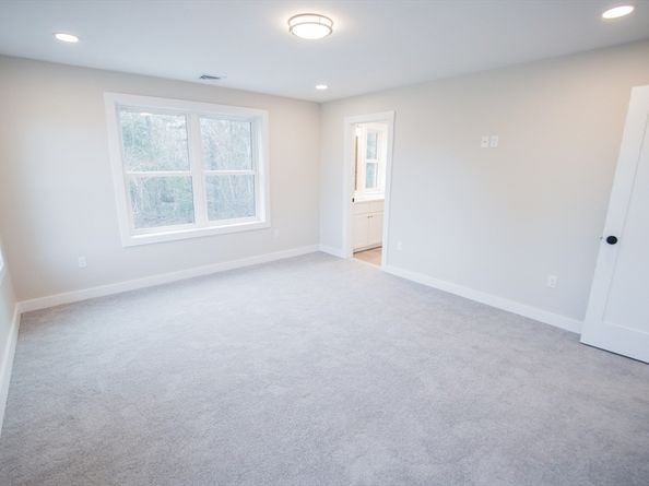 174 Wareham St, Marion MA 02738