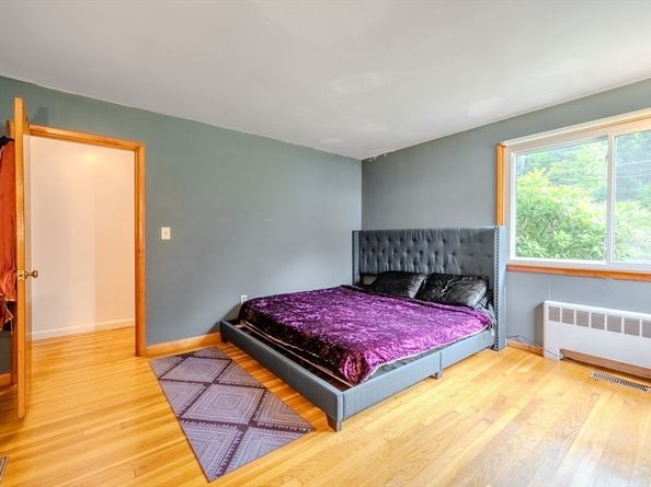146 Acton Rd, Chelmsford MA 01824