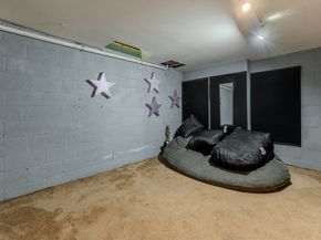 146 Acton Rd, Chelmsford MA 01824
