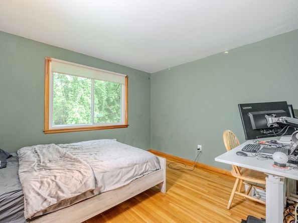146 Acton Rd, Chelmsford MA 01824